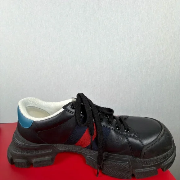 Gucci Men's Black Sneakers with Red and Blue Accents - Picture 4 of 13